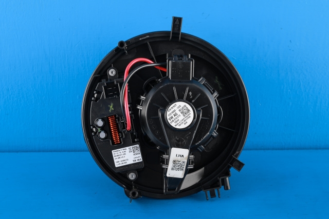Varmeapparat motor til Škoda Octavia 2017-2020 (Type III, Fase 2)  (VAG|5WB 819 015|)