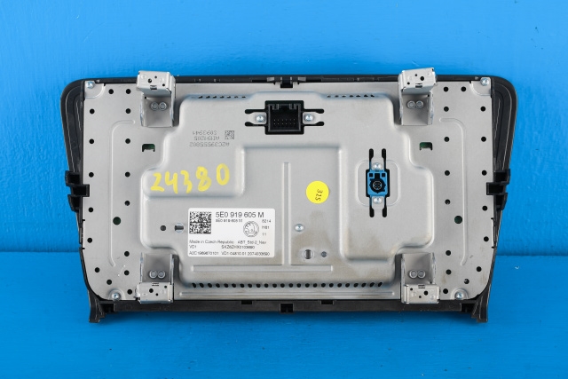 Bilstereo navigasjon betjeningspanel til Škoda Octavia 2017-2020 (Type III, Fase 2)  (VAG|5E0 919 605 M|)