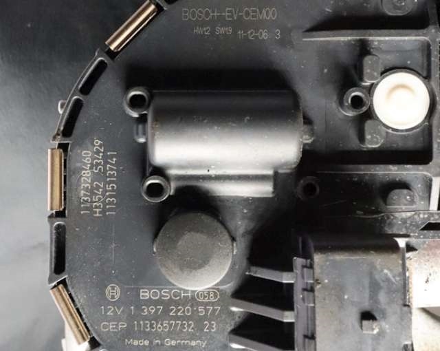 Viskermotor foran høyre til Peugeot 3008 2009-2016 (Type I) (PEUGEOT|96 710623 80|)