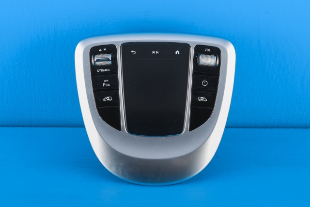 Bilstereo navigasjon betjeningspanel til Mercedes EQV, 2020-->> (W447) (W447) (MERCEDES|A 447 900 77 10)