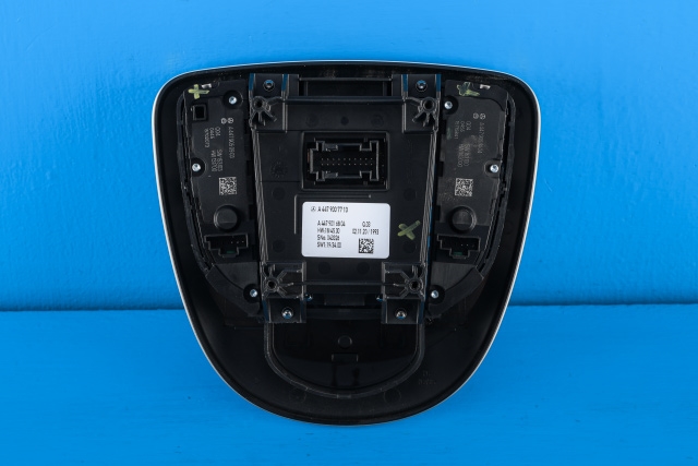 Bilstereo navigasjon betjeningspanel til Mercedes EQV 2020-->> (W447) (W447) (MERCEDES|A 447 900 77 10|)