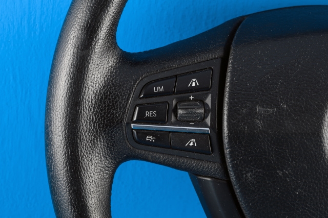 Airbag ratt til BMW 5-Serie 2010-2017 (F10/F11) (F10/F11) (BMW|33.67-8 382 902|)