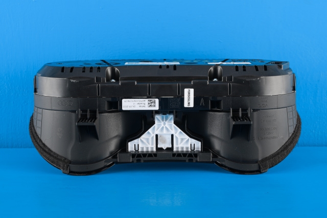 Instrumentpanel til Audi A3 2012-2016 (Type III, Fase 1)  (VDO|A2C84207600|8V0 920 870 G|)