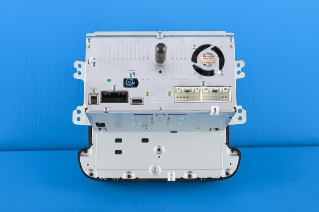 Bilstereo navigasjon til Kia Venga 2010-2017  (KIA|96560-1P400|)