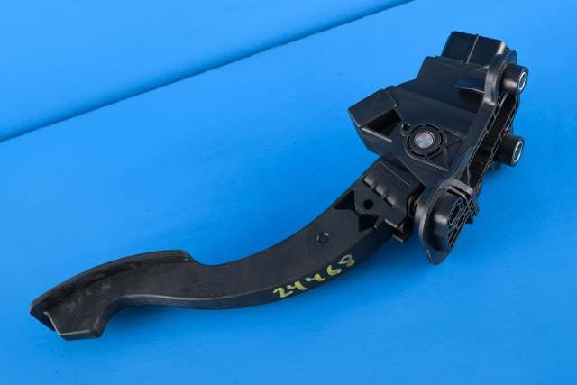 Pedal gass til Mitsubishi Outlander 2015-->> (Type III, Fase 2)  (MITSUBISHI|1600A116|)