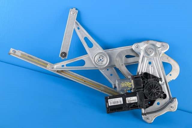 Ruteheis venstre foran til Renault Megane, 2009-2016 Type III (RENAULT|8073 10004R)