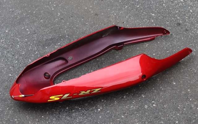 MC, Deksel, Bak til MC Kawasaki ZR-7 1999-2003  