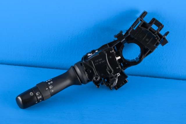 Bryter blink til Toyota Tundra, 2006-2016 (TOYOTA|02670-17F480)