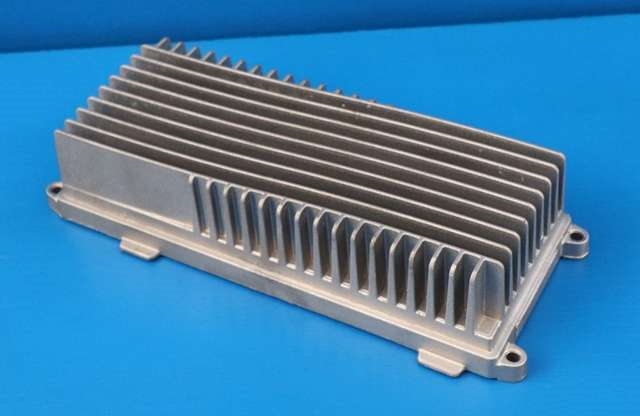 Bilstereo forsterker til Audi A4 2007-2014 (Type IV) (B8) (B8) (VAG|8R0 035 223 F|)