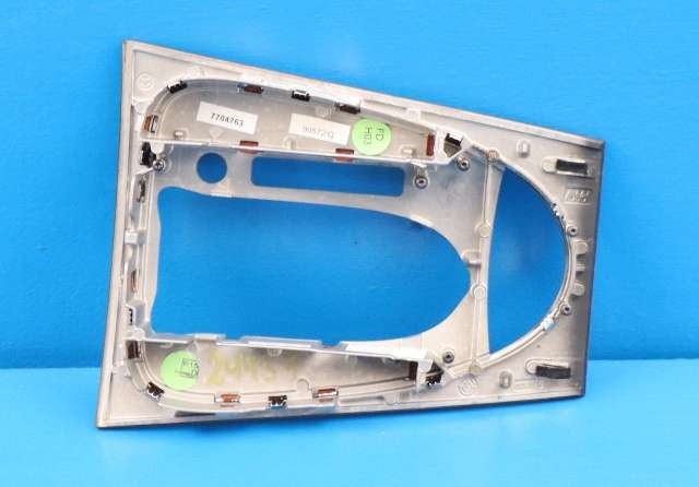 Dashbord diverse til Mercedes E-Klasse 2006-2009 (Fase 2) (W211) (W211) (MERCEDES|A 211 680 81 36|)