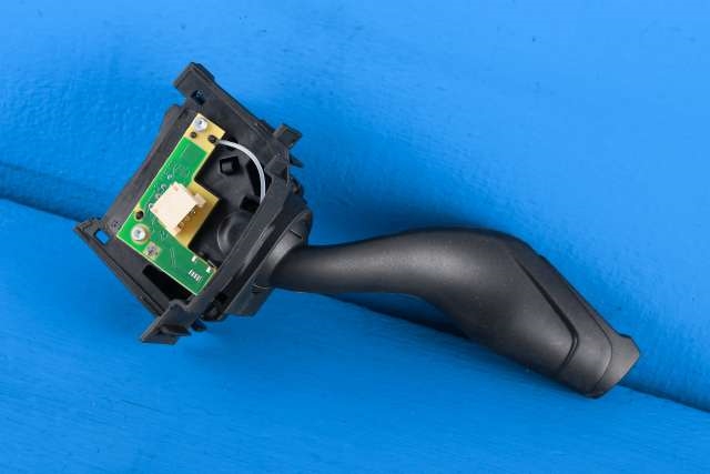 Bryter blink til Ford Transit Connect 2018-->> Type II, Fase 2  (FORD|CV6T-13335-AE|)