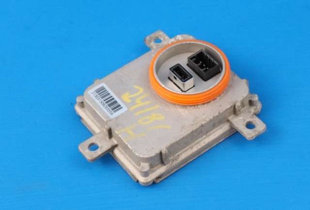 Styreenhet xenon/ballast til Škoda Octavia, 2013-2016 (Type III, Fase 1)  (VAG|8K0 941 597 B)
