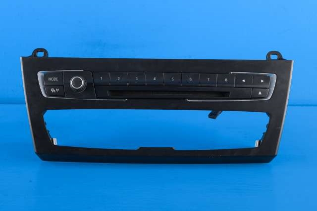 Bilstereo betjeningspanel til BMW 1-Serie, 2011-2015 (Fase 1) (F20/F21) (F20/F21) (BMW|9 261 102)