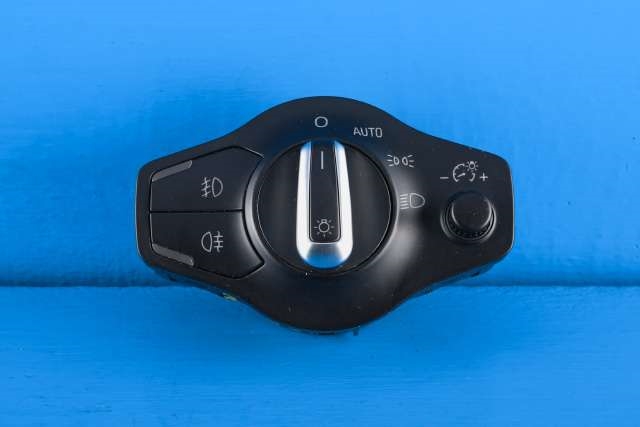 Bryter lys til Audi A5 2007-2016 (Type I) (VAG|8K0 941 531 AL|)