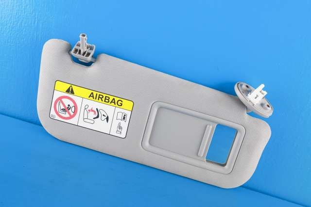 Solskjerm høyre til Toyota Camry, 2019-->>  