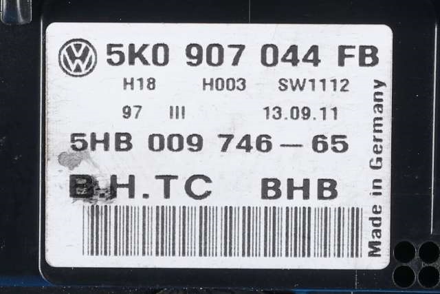 Varmeapparat betjening til VW Passat 2011-2015 (B7) (B7) (HELLA|5HB 009 746-65|5K0 907 044 FB|)
