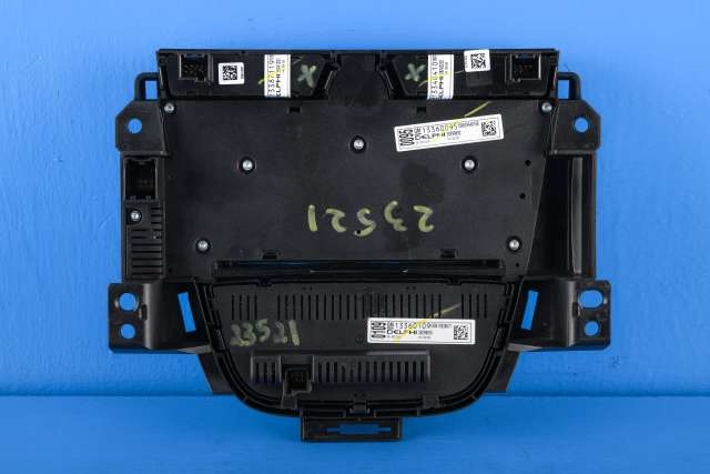 Bilstereo navigasjon betjeningspanel til Opel Astra J 2010-2015 (GM|13 360 095|)