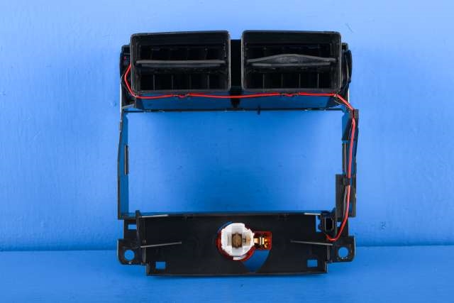 Dashbord friskluftdyse til Audi A8 2003-2010 (Type II) (VAG|4E0 819 203 B|)