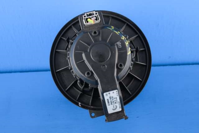 Varmeapparat motor til Ford Fiesta 2013-2017 (Type VI, Fase 2)  (BOSCH|0 130 115 551|8E2H-18456-AB|)