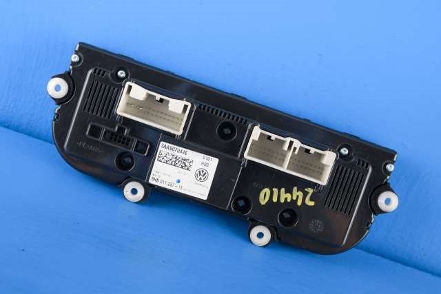 Varmeapparat betjening til VW Passat 2011-2015 (B7) (B7) (HELLA|5HB 011 257-13|3AA 907 044 E|)