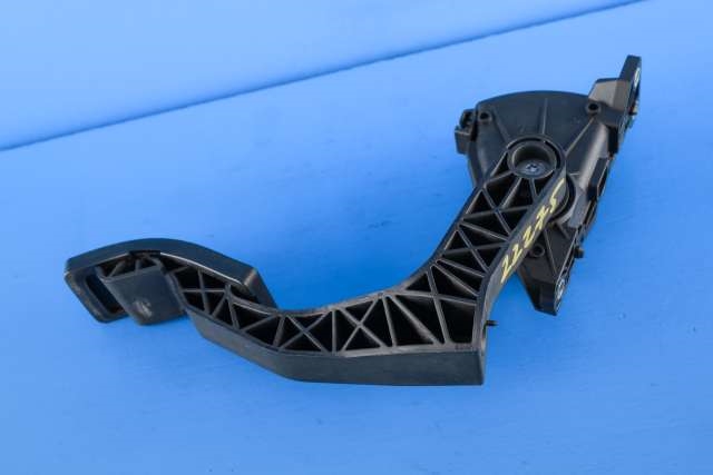 Pedal gass til Audi A8 2003-2010 (Type II)  (HELLA|6PV 008 026-42|4E1 723 523 E|)