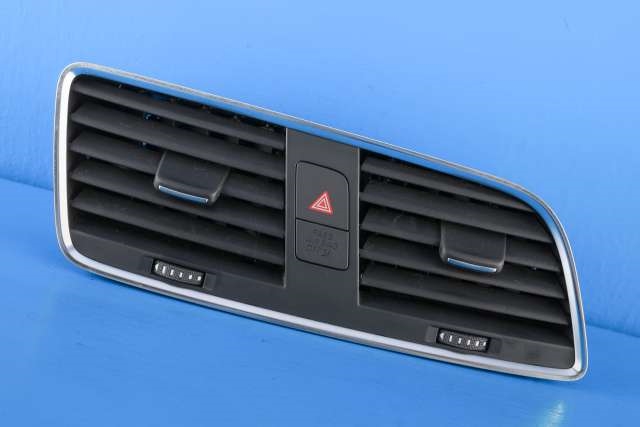 Dashbord friskluftdyse midtkonsoll til Audi Q3, 2015-2018 (Type I, Fase 2)  (VAG|8U1 820 951 C)