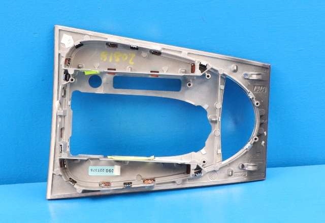 Dashbord diverse til Mercedes E-Klasse 2002-2006 (Fase 1) (W211) (W211) (MERCEDES|A 211 680 24 36|)