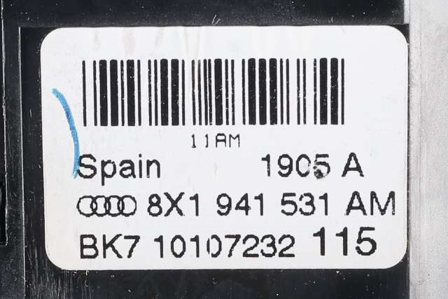 Bryter lys til Audi Q3 2015-2018 (Type I, Fase 2) (VAG|8X1 941 531 AM|)