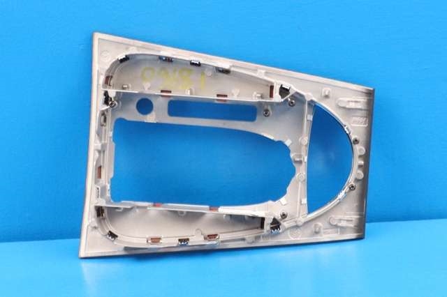 Dashbord diverse til Mercedes E-Klasse 2002-2006 (Fase 1) (W211) (W211) (MERCEDES|A 211 680 24 36|)