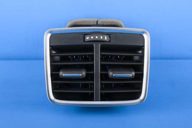 Dashbord friskluftdyse til Audi Q3, 2015-2018 (Type I, Fase 2)  (VAG|8U0 819 203 A)