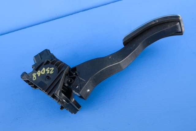 Pedal gass til Audi A3 2012-2016 (Type III, Fase 1)  (HELLA|6PV 010 621-01|5Q1 723 503 F|)