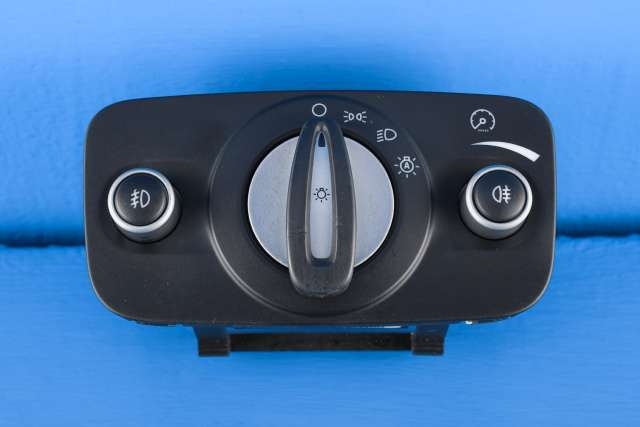 Bryter lys til Ford S-Max, 2010-2015 (Type I, Fase 2)  (FORD|AG9T-13A024-EB)