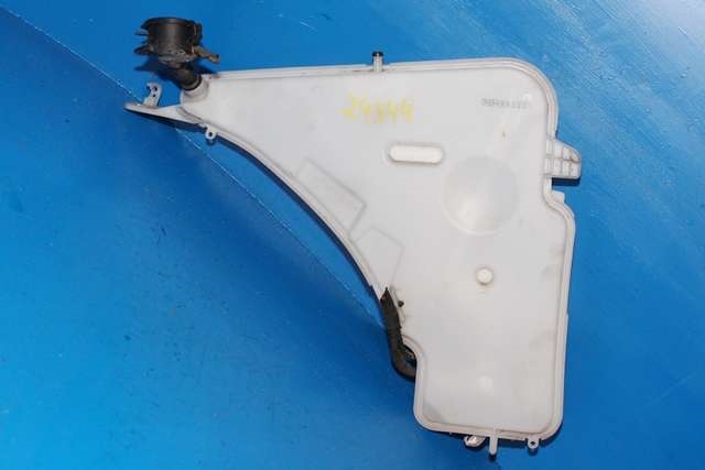Spylertank foran til BMW 1-Serie 2015-2019 (Fase 2) (F20/F21) (F20/F21) (BMW|7 241 675|)