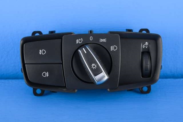 Bryter lys til BMW 1-Serie, 2015-2019 (Fase 2) (F20/F21) (F20/F21) (BMW|9 265 303)