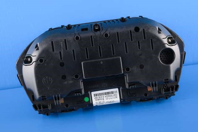 Instrumentpanel til BMW 1-Serie 2015-2019 (Fase 2) (F20/F21) (F20/F21) (JOHNSON|3071717-01|62.10-9 371 831|)