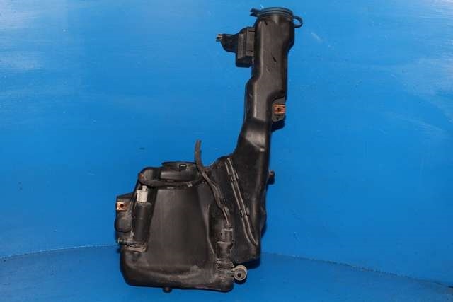 Spylertank foran til Mercedes E-Klasse, 2009-2013 (Fase 1) (W212) (W212) (MERCEDES|A 204 860 06 60)