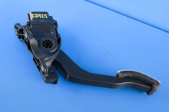 Pedal gass til Volvo V60 2010-2013 (Type I, Fase 1) (HELLA|6PV 010 834-37|31329373|)