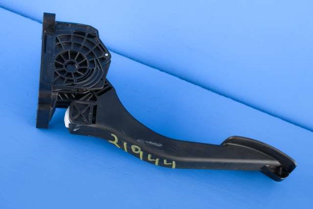 Pedal gass til Peugeot 308 2013-2021 (Type II) (BOSCH|0 280 755 273|96 748291 80|)