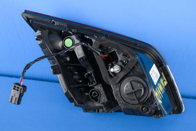 Baklykt høyre indre til Peugeot 308 2013-2021 (Type II) (PEUGEOT|96 778182 80|)