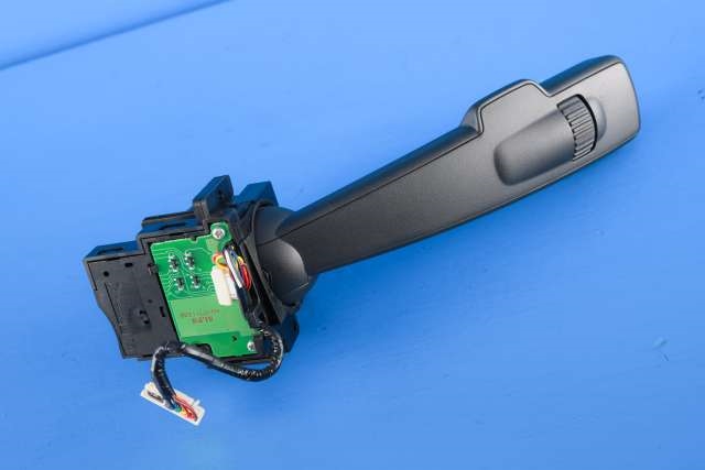 Bryter blink til Volvo V60 2010-2013 (Type I, Fase 1)  (VOLVO|31334647|)