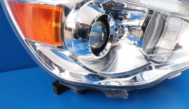 Frontlykt høyre halogen til Mitsubishi ASX 2010-2019