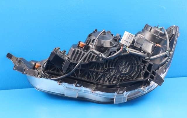 Frontlykt høyre halogen til Mitsubishi ASX 2010-2019
