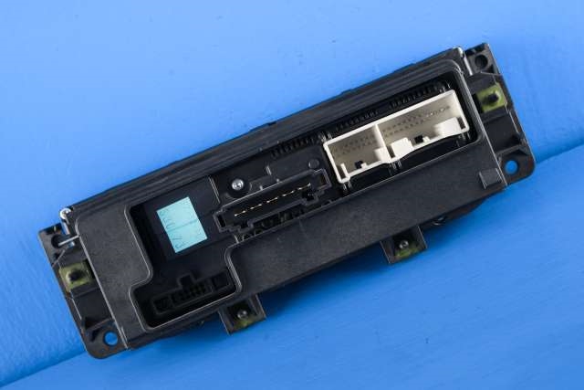 Varmeapparat betjening til VW Transporter / Caravelle 2009-2015 (Fase 2) (T5) (T5) (HELLA|5HB 010 259-50|7E5 907 047 AH|)