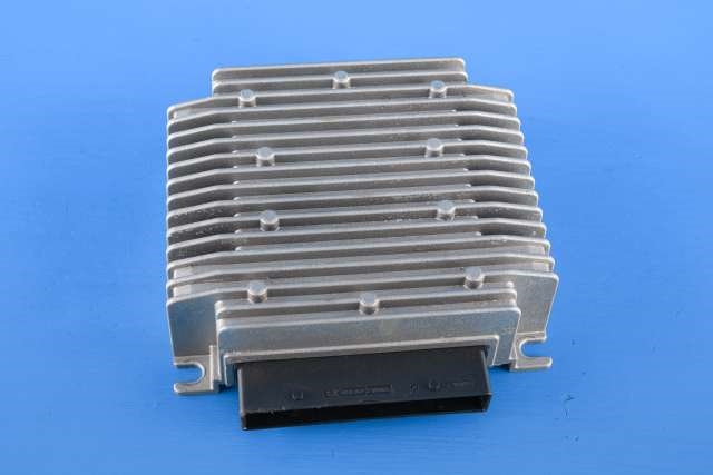 Bilstereo forsterker til Tesla Model S, 2013-2016 (Fase 1) (TESLA|1004833-10-A)