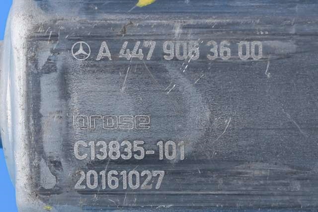 Ruteheis, kun motor, høyre foran til Mercedes Vito 2014-->> (W447) (W447) (MERCEDES|A 447 906 36 00|)