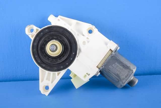 Ruteheis, kun motor, venstre foran til Mercedes C-Klasse 2007-2011 (Fase 1) (W204) (W204) (BOSCH|0 130 822 503|A 204 820 01 42|)