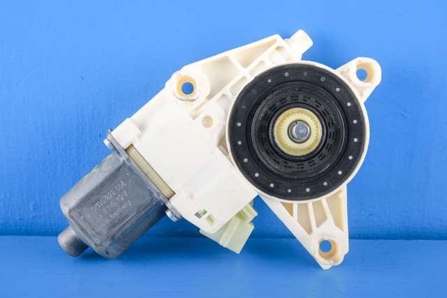 Ruteheis, kun motor, høyre bak til Mercedes C-Klasse 2007-2011 (Fase 1) (W204) (W204) (BOSCH|0 130 822 504|A 204 820 06 42|)
