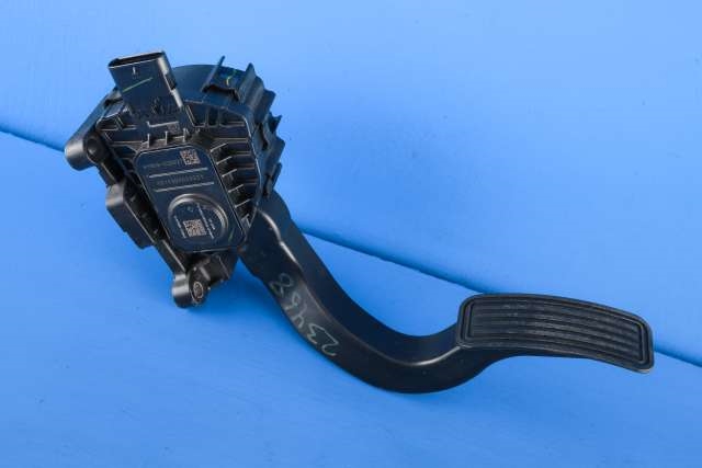 Pedal gass til Tesla Model 3, 2018-2023 (Fase 1)