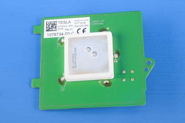 Antenne navigasjon til Tesla Model 3 2018-2023 (Fase 1)  (TESLA|1079734-00-C|)