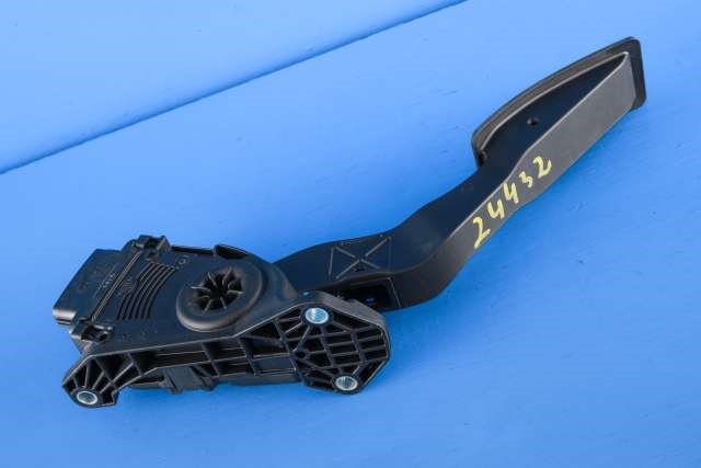 Pedal gass til Suzuki SX4 S-CROSS 2013-->> (Type II)  (HELLA|6PV 009 074-09|49400-68L51|)